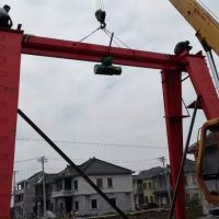 宜昌市夷陵區(qū)龍門(mén)吊門(mén)式起重機(jī)，行車(chē)，行吊，天車(chē)，龍門(mén)吊大全