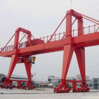 丹陽龍門吊起重機(jī)。門式起重機(jī)
