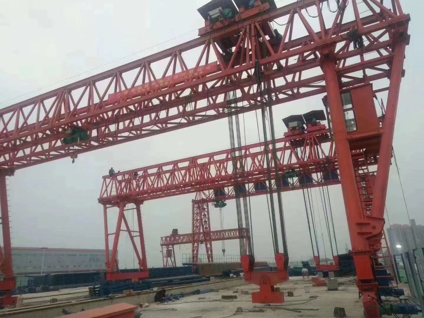 江蘇南通路橋門機