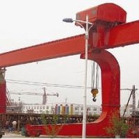 江蘇太倉(cāng)C型門式起重機(jī)