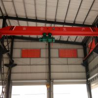泰州起重機，電動單梁懸臂起重機